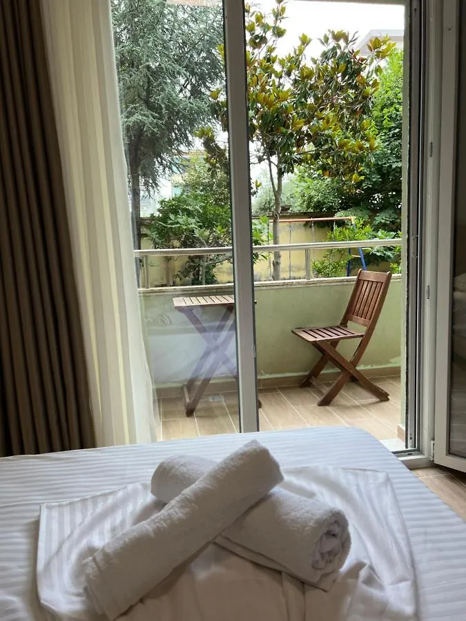 Gæstehus Green Garden Villa Durrës