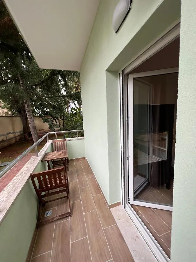 Green Garden Villa Durres 0*,  Albania